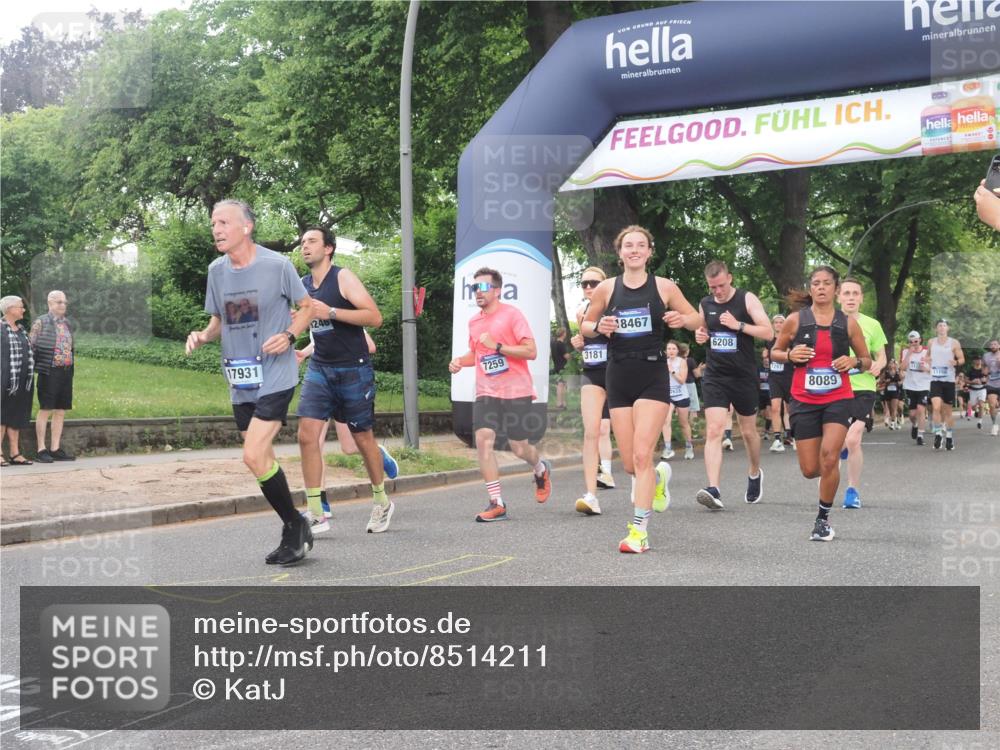 29.06.2025 - hella hamburg halbmarathon KatJ http://msf.ph/oto/8514211 29.06.2025 10:46:02 Zwischen KM18-KM19 2957, 3181, 6208, 7259, 8089 meine-sportfotos.de