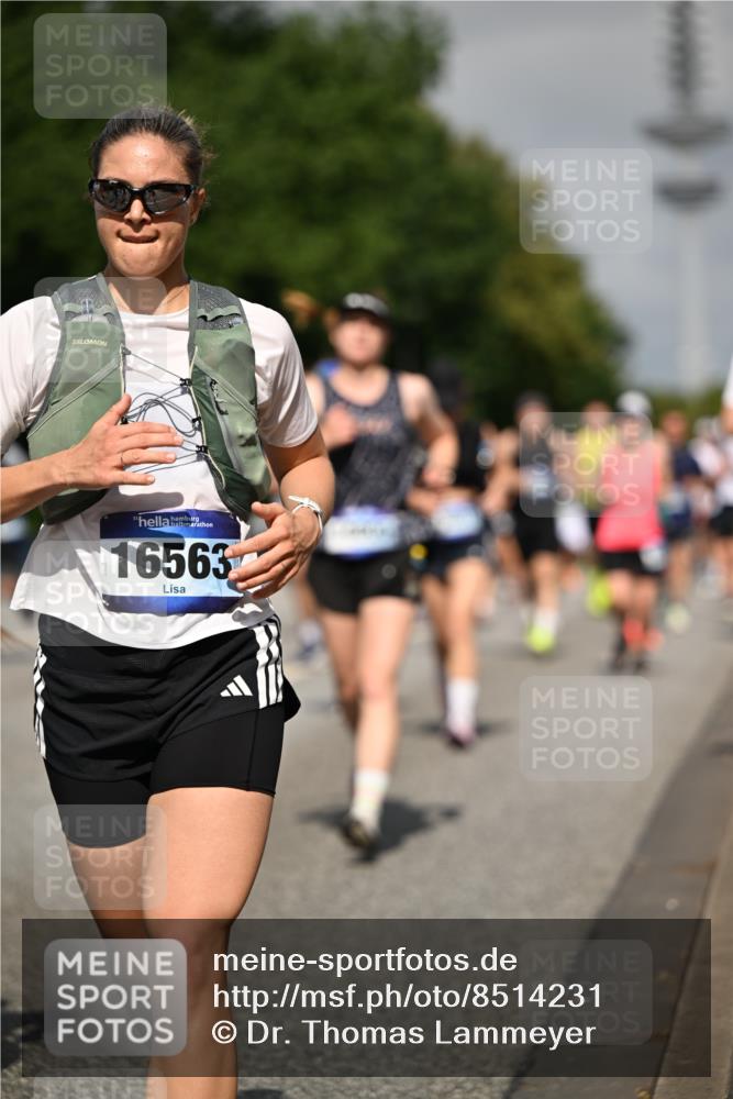 29.06.2025 - hella hamburg halbmarathon Dr. Thomas Lammeyer http://msf.ph/oto/8514231 29.06.2025 10:02:19 Kennedybrücke 1034, 1285, 1727, 1815, 2029, 2034, 2070, 2417, 2518, 2656, 2711, 2883, 3041, 3114, 3819, 3859, 4167, 4903, 5077, 5259, 5305, 5378, 5721, 5775, 5894, 6272, 6433, 6580, 6754, 6877, 6897, 7065, 7369, 7509, 7732, 7856, 7896, 8311, 8393, 8449, 8590, 8825, 9012, 9562, 9770, 10084, 11214, 11310, 11416 meine-sportfotos.de