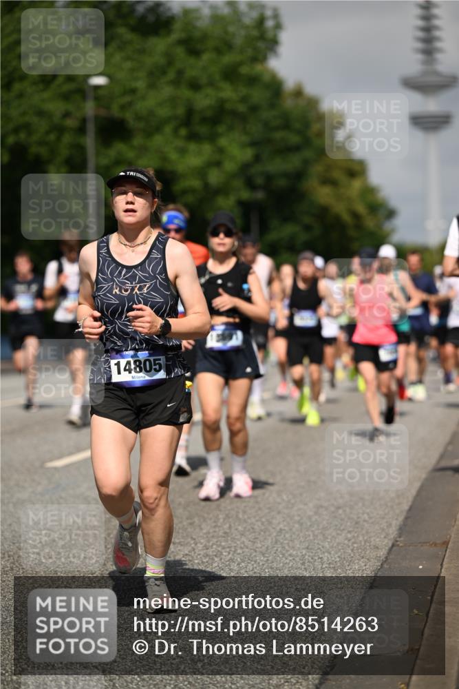 29.06.2025 - hella hamburg halbmarathon Dr. Thomas Lammeyer http://msf.ph/oto/8514263 29.06.2025 10:02:20 Kennedybrücke 1034, 1285, 1727, 1815, 2029, 2034, 2070, 2417, 2518, 2656, 2711, 2883, 3041, 3114, 3819, 3859, 4167, 4903, 5077, 5259, 5305, 5378, 5721, 5775, 5894, 6272, 6433, 6580, 6592, 6754, 6877, 7065, 7369, 7509, 7732, 7856, 7896, 8311, 8393, 8449, 8590, 8825, 9012, 9562, 9770, 10084, 11214, 11310, 11416 meine-sportfotos.de
