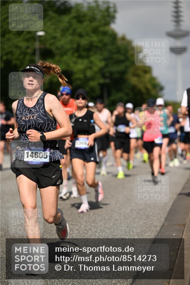 29.06.2025 - hella hamburg halbmarathon Dr. Thomas Lammeyer http://msf.ph/oto/8514273 29.06.2025 10:02:20 Kennedybrücke 1034, 1285, 1727, 1815, 2029, 2034, 2070, 2417, 2518, 2656, 2711, 2883, 3041, 3114, 3819, 3859, 4167, 4903, 5077, 5259, 5305, 5378, 5721, 5775, 5894, 6272, 6433, 6580, 6592, 6754, 6877, 7065, 7369, 7509, 7732, 7856, 7896, 8311, 8393, 8449, 8590, 8825, 9012, 9562, 9770, 10084, 11214, 11310, 11416 meine-sportfotos.de