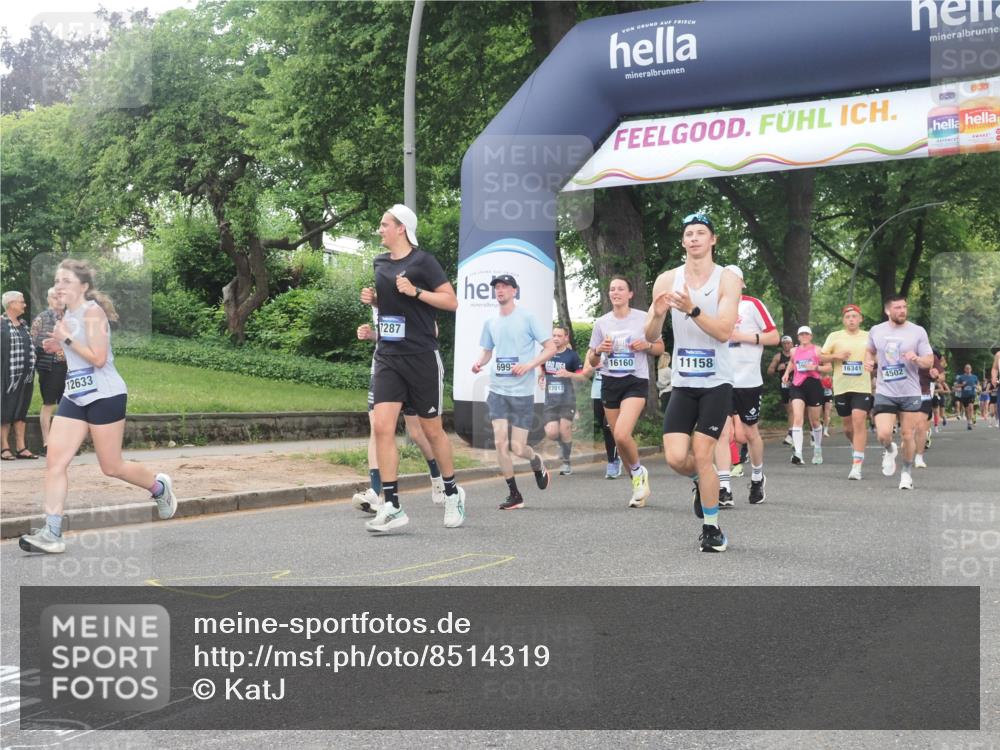 29.06.2025 - hella hamburg halbmarathon KatJ http://msf.ph/oto/8514319 29.06.2025 10:46:06 Zwischen KM18-KM19 3181, 3425, 3983, 4502, 6208, 6997, 7259, 7287, 8089 meine-sportfotos.de