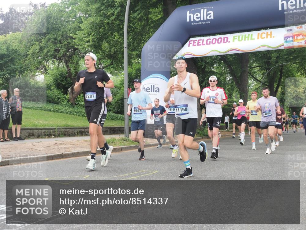 29.06.2025 - hella hamburg halbmarathon KatJ http://msf.ph/oto/8514337 29.06.2025 10:46:06 Zwischen KM18-KM19 3181, 3425, 3983, 4502, 6208, 6997, 7259, 7287, 8089 meine-sportfotos.de