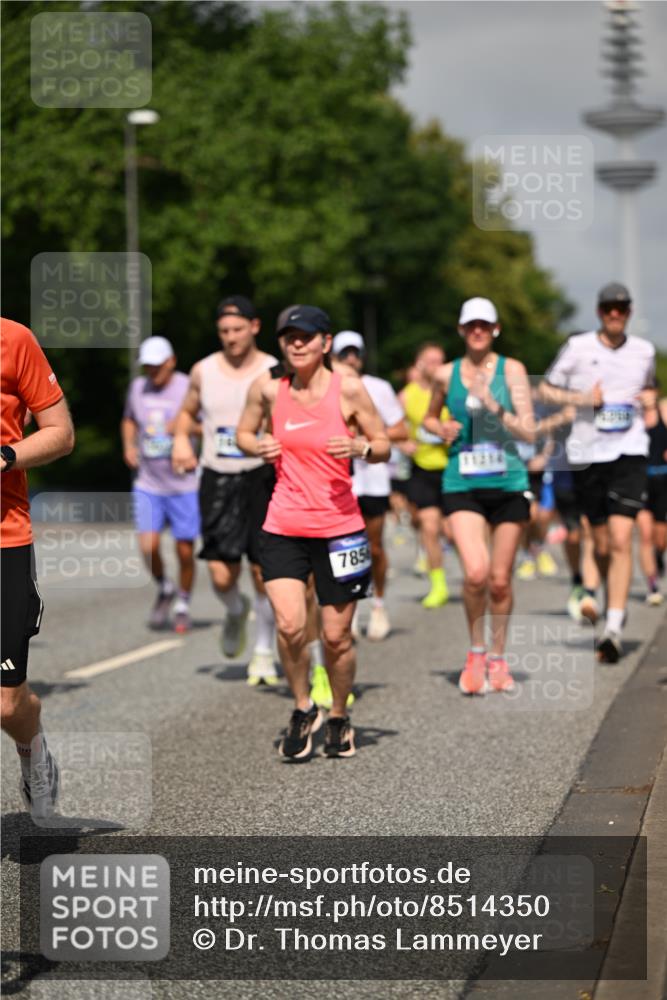 29.06.2025 - hella hamburg halbmarathon Dr. Thomas Lammeyer http://msf.ph/oto/8514350 29.06.2025 10:02:22 Kennedybrücke 1034, 1285, 1727, 1815, 2029, 2034, 2417, 2518, 2656, 2711, 2883, 3041, 3114, 3334, 3819, 3859, 4167, 4903, 5077, 5259, 5305, 5378, 5721, 5775, 5894, 6272, 6433, 6580, 6592, 6657, 6754, 6759, 6877, 7065, 7369, 7732, 7856, 7896, 8311, 8393, 8590, 8825, 9012, 9562, 9770, 10084, 11214, 11310, 11416 meine-sportfotos.de
