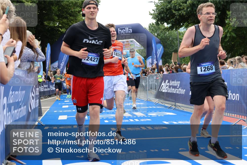 29.06.2025 - hella hamburg halbmarathon Strokosch-Dieckow http://msf.ph/oto/8514386 29.06.2025 11:21:05 Ziel 1028, 1191, 1268, 1362, 2923, 3446, 4082, 4358, 4585, 4728, 5049, 5598, 6608, 7131, 7925, 8113, 9119, 9252, 9624, 10019, 10409, 10961, 11275, 11775, 12025, 12100, 12265, 12427, 12561, 12629, 13114, 13881, 14597, 14980, 15780, 17613, 17832, 18203, 18335, 18807 meine-sportfotos.de