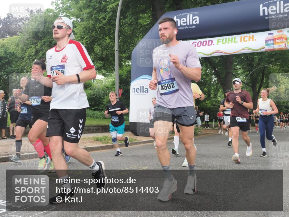 29.06.2025 - hella hamburg halbmarathon KatJ http://msf.ph/oto/8514403 29.06.2025 10:46:08 Zwischen KM18-KM19 3181, 3425, 3983, 4502, 6208, 6997, 7287, 8089 meine-sportfotos.de