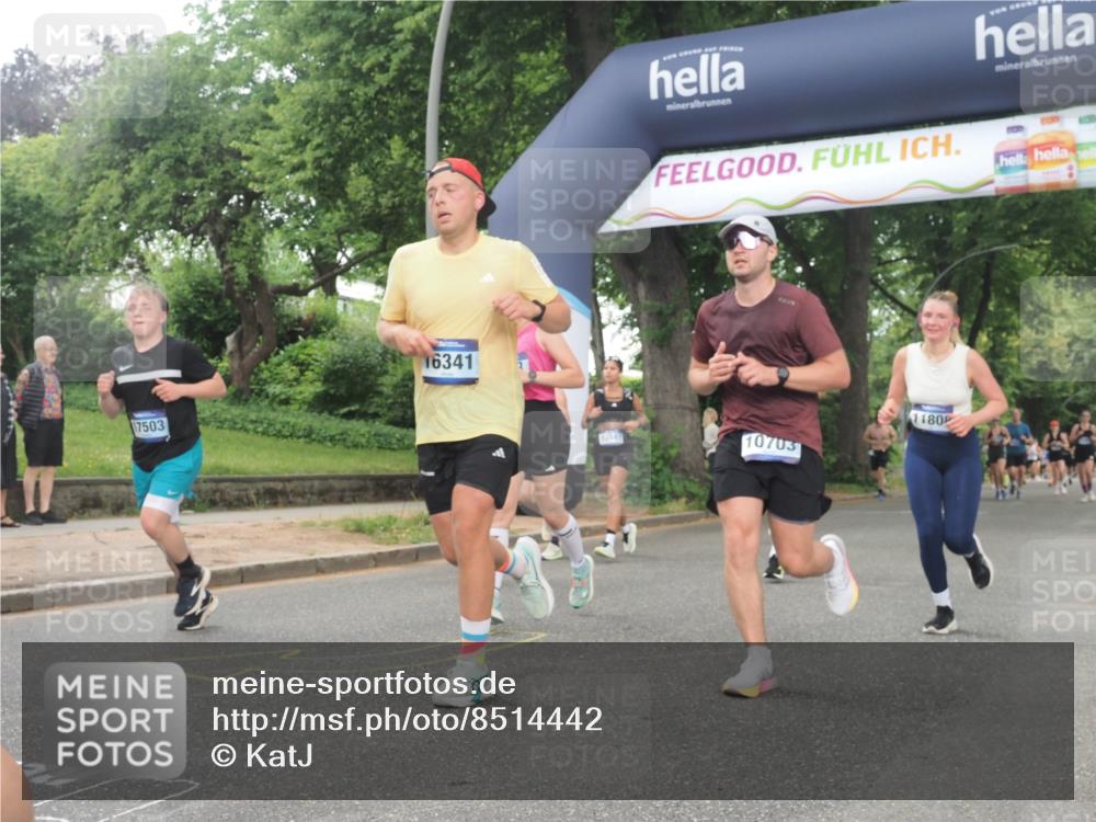 29.06.2025 - hella hamburg halbmarathon KatJ http://msf.ph/oto/8514442 29.06.2025 10:46:09 Zwischen KM18-KM19 3425, 3983, 4502, 6997, 7065, 7287, 8585 meine-sportfotos.de