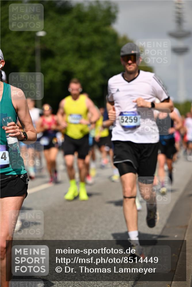 29.06.2025 - hella hamburg halbmarathon Dr. Thomas Lammeyer http://msf.ph/oto/8514449 29.06.2025 10:02:25 Kennedybrücke 1034, 1285, 1727, 1815, 2029, 2034, 2417, 2518, 2656, 2711, 2883, 3041, 3114, 3334, 3819, 3859, 3952, 4152, 4167, 4903, 5077, 5259, 5305, 5378, 5721, 5775, 5894, 6272, 6433, 6580, 6592, 6657, 6754, 6759, 6877, 7369, 7732, 7856, 8311, 8393, 8825, 9012, 9562, 9770, 10084, 10724, 11214, 11416 meine-sportfotos.de