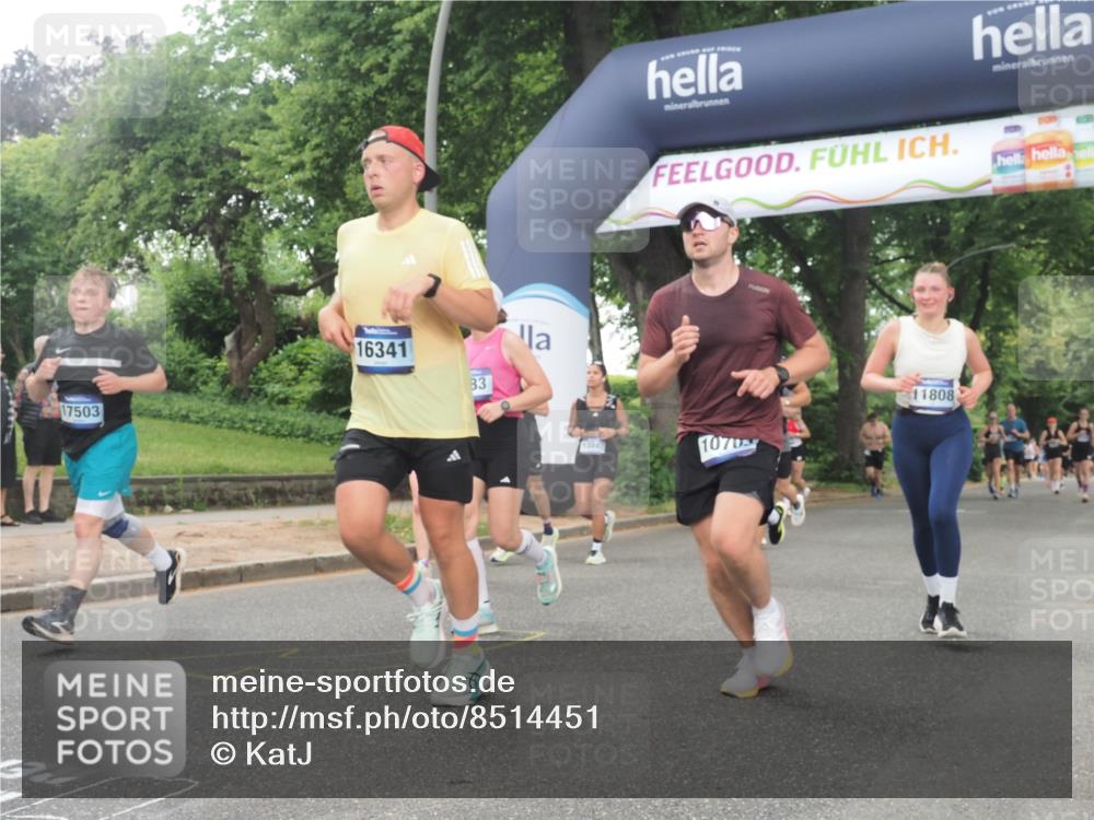 29.06.2025 - hella hamburg halbmarathon KatJ http://msf.ph/oto/8514451 29.06.2025 10:46:09 Zwischen KM18-KM19 3425, 3983, 4502, 6997, 7065, 7287, 8585 meine-sportfotos.de