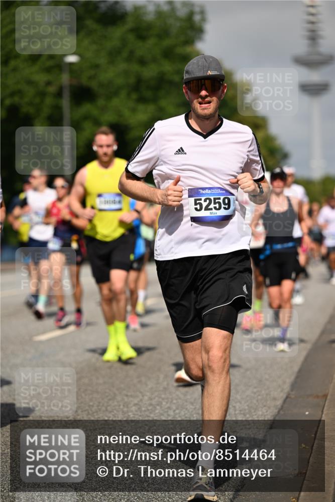 29.06.2025 - hella hamburg halbmarathon Dr. Thomas Lammeyer http://msf.ph/oto/8514464 29.06.2025 10:02:25 Kennedybrücke 1034, 1285, 1727, 1815, 2029, 2034, 2417, 2518, 2656, 2711, 2883, 3041, 3114, 3334, 3819, 3859, 3952, 4152, 4167, 4903, 5077, 5259, 5305, 5378, 5721, 5775, 5894, 6272, 6433, 6580, 6592, 6657, 6754, 6759, 6877, 7369, 7732, 7856, 8311, 8393, 8825, 9012, 9562, 9770, 10084, 10724, 11214, 11416 meine-sportfotos.de