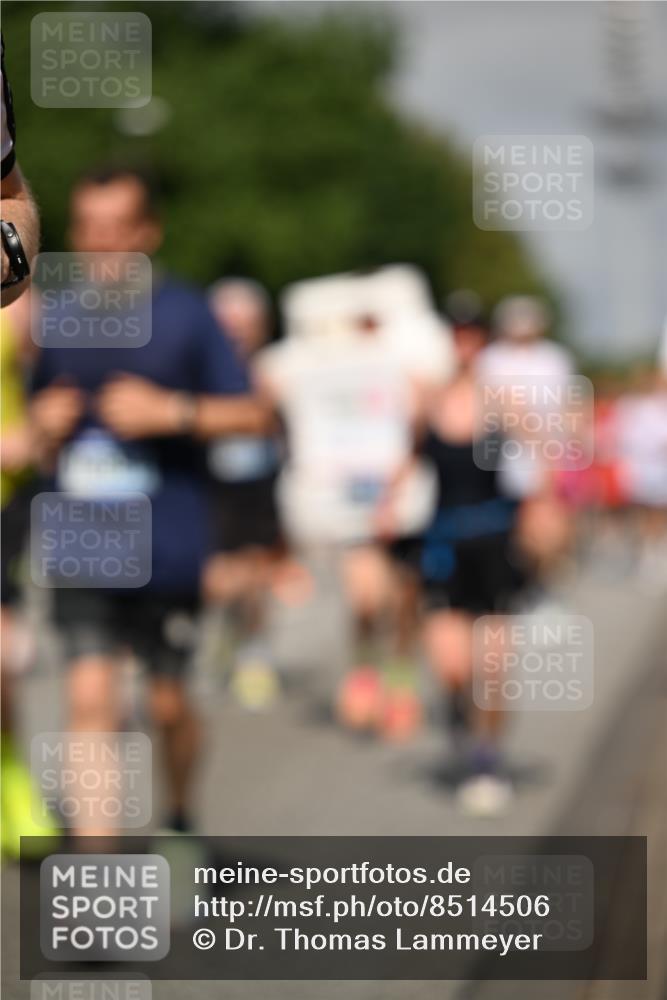 29.06.2025 - hella hamburg halbmarathon Dr. Thomas Lammeyer http://msf.ph/oto/8514506 29.06.2025 10:02:27 Kennedybrücke 1034, 1285, 1410, 1727, 1815, 2029, 2034, 2417, 2518, 2656, 2883, 3041, 3114, 3334, 3819, 3859, 3952, 4152, 4167, 4903, 5077, 5259, 5305, 5378, 5721, 5775, 6272, 6294, 6433, 6580, 6592, 6657, 6754, 6759, 6877, 7369, 7732, 7856, 8311, 8393, 8825, 9012, 9562, 9770, 10084, 10724, 11214 meine-sportfotos.de