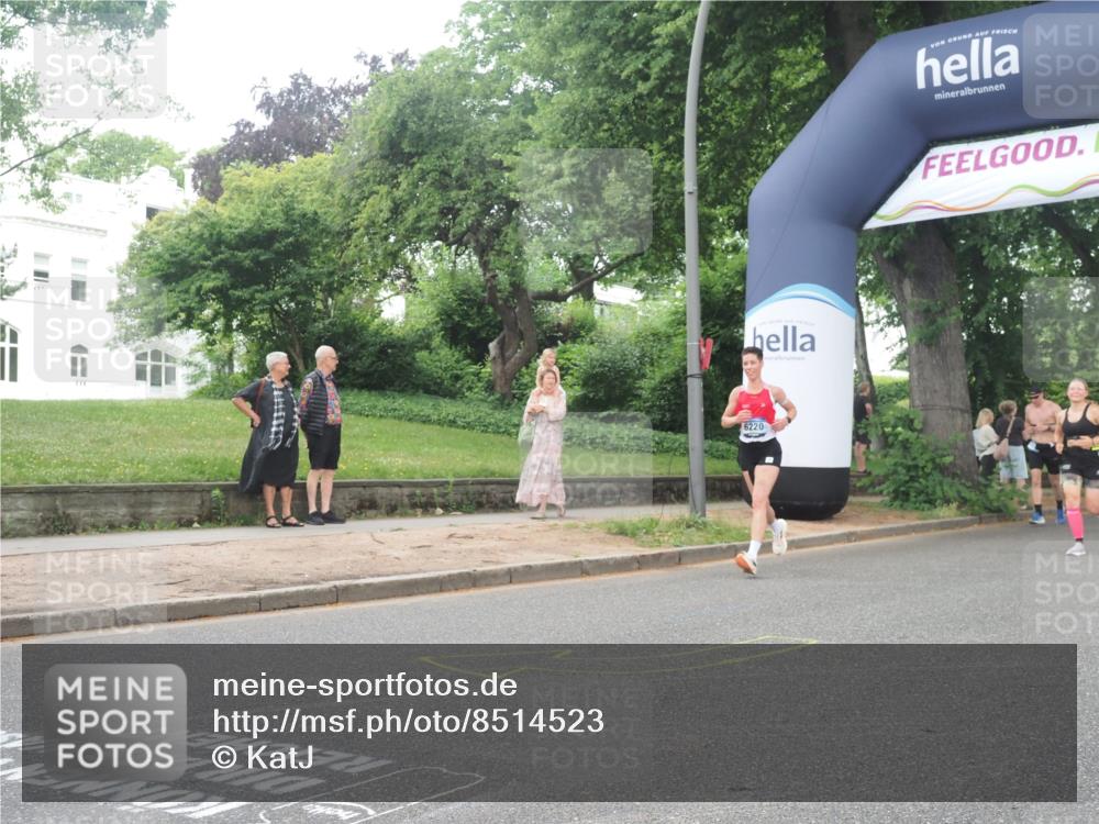 29.06.2025 - hella hamburg halbmarathon KatJ http://msf.ph/oto/8514523 29.06.2025 10:46:12 Zwischen KM18-KM19 3425, 3983, 4502, 6997, 7065, 8585 meine-sportfotos.de