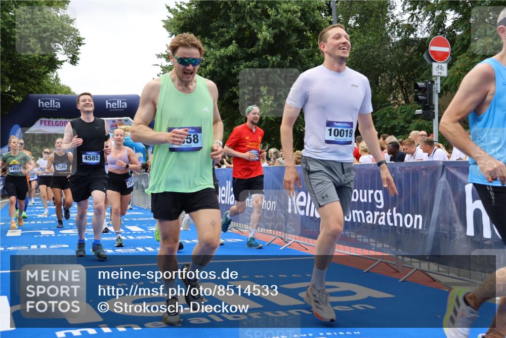 29.06.2025 - hella hamburg halbmarathon Strokosch-Dieckow http://msf.ph/oto/8514533 29.06.2025 11:21:09 Ziel 1028, 1069, 1268, 1403, 2923, 3446, 4358, 4585, 5049, 6475, 6608, 7345, 7925, 8113, 8215, 9100, 9119, 9252, 9624, 10019, 10409, 11275, 11425, 11775, 12025, 12100, 12265, 12427, 13114, 13881, 14597, 14980, 16106, 16951, 16952, 17613, 17832, 18203, 18335, 18629, 19220 meine-sportfotos.de