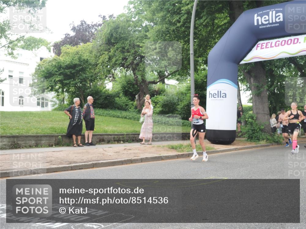 29.06.2025 - hella hamburg halbmarathon KatJ http://msf.ph/oto/8514536 29.06.2025 10:46:13 Zwischen KM18-KM19 2780, 3983, 4502, 6220, 7065, 8585 meine-sportfotos.de