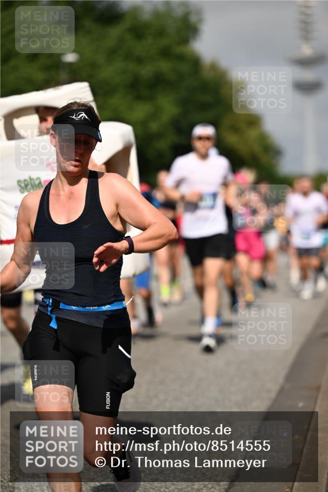 29.06.2025 - hella hamburg halbmarathon Dr. Thomas Lammeyer http://msf.ph/oto/8514555 29.06.2025 10:02:28 Kennedybrücke 1034, 1285, 1410, 1727, 1815, 2029, 2034, 2518, 2656, 2883, 3041, 3114, 3334, 3819, 3859, 3952, 4152, 4167, 5077, 5259, 5305, 5378, 5721, 6272, 6294, 6433, 6592, 6657, 6754, 6759, 6877, 7369, 7732, 7856, 8311, 8393, 8825, 9012, 9562, 9770, 10084, 10724, 11214 meine-sportfotos.de