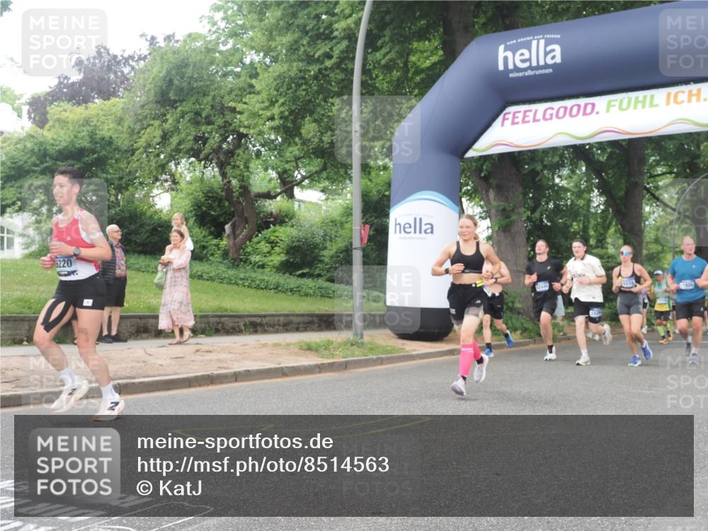 29.06.2025 - hella hamburg halbmarathon KatJ http://msf.ph/oto/8514563 29.06.2025 10:46:14 Zwischen KM18-KM19 2780, 3983, 4502, 6220, 7065, 8585 meine-sportfotos.de