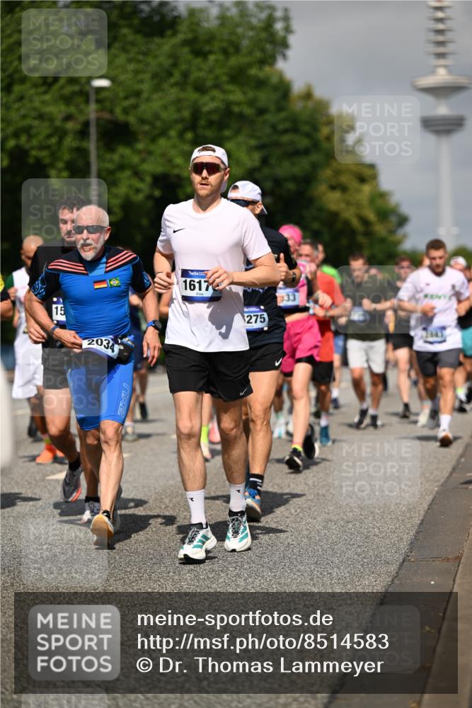 29.06.2025 - hella hamburg halbmarathon Dr. Thomas Lammeyer http://msf.ph/oto/8514583 29.06.2025 10:02:29 Kennedybrücke 1034, 1285, 1410, 1727, 1815, 2029, 2034, 2518, 2656, 2883, 3041, 3334, 3819, 3859, 3952, 4152, 4167, 5077, 5259, 5305, 5378, 5721, 6272, 6294, 6433, 6592, 6657, 6754, 6759, 6877, 7369, 7732, 7856, 8311, 8393, 8825, 9770, 10084, 10724, 11214 meine-sportfotos.de