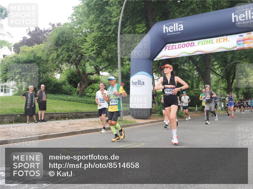 29.06.2025 - hella hamburg halbmarathon KatJ http://msf.ph/oto/8514658 29.06.2025 10:46:18 Zwischen KM18-KM19 2780, 4986, 6220, 8030 meine-sportfotos.de