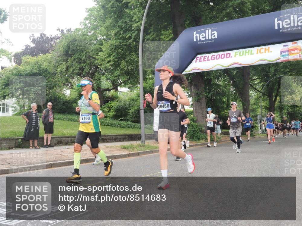 29.06.2025 - hella hamburg halbmarathon KatJ http://msf.ph/oto/8514683 29.06.2025 10:46:19 Zwischen KM18-KM19 2780, 4986, 6220, 8030 meine-sportfotos.de
