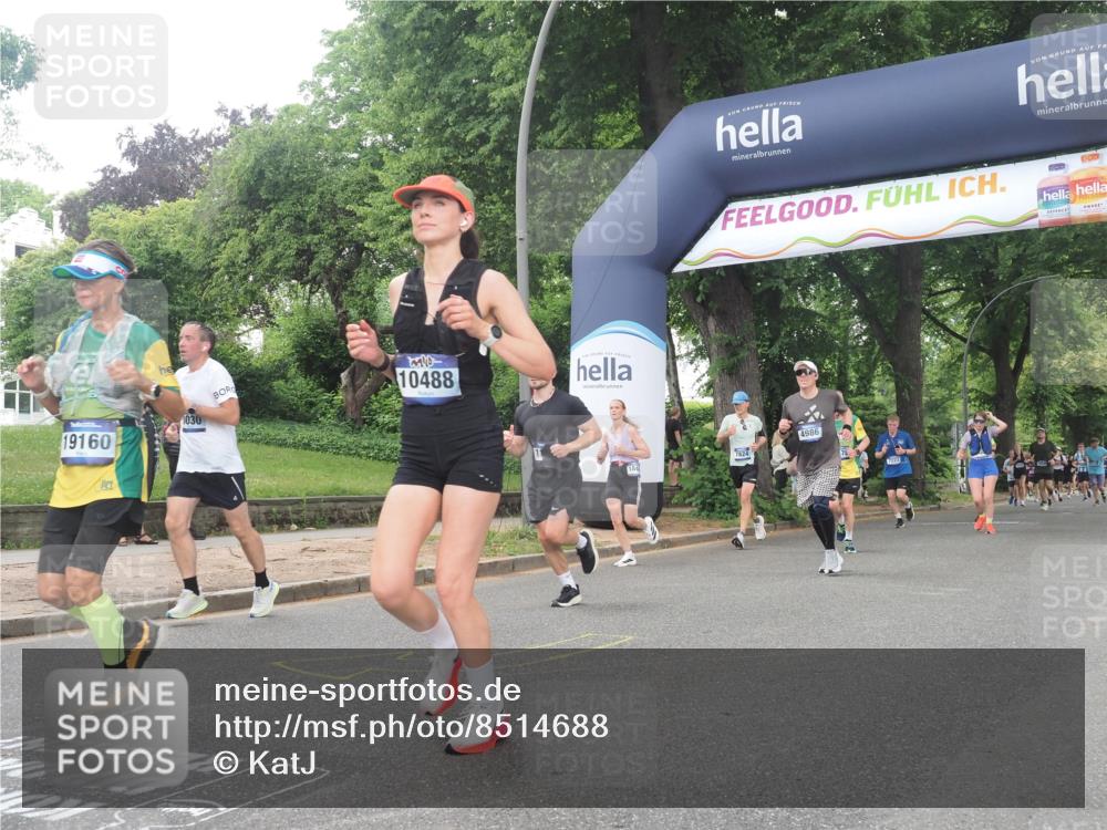 29.06.2025 - hella hamburg halbmarathon KatJ http://msf.ph/oto/8514688 29.06.2025 10:46:19 Zwischen KM18-KM19 2780, 4986, 6220, 8030 meine-sportfotos.de
