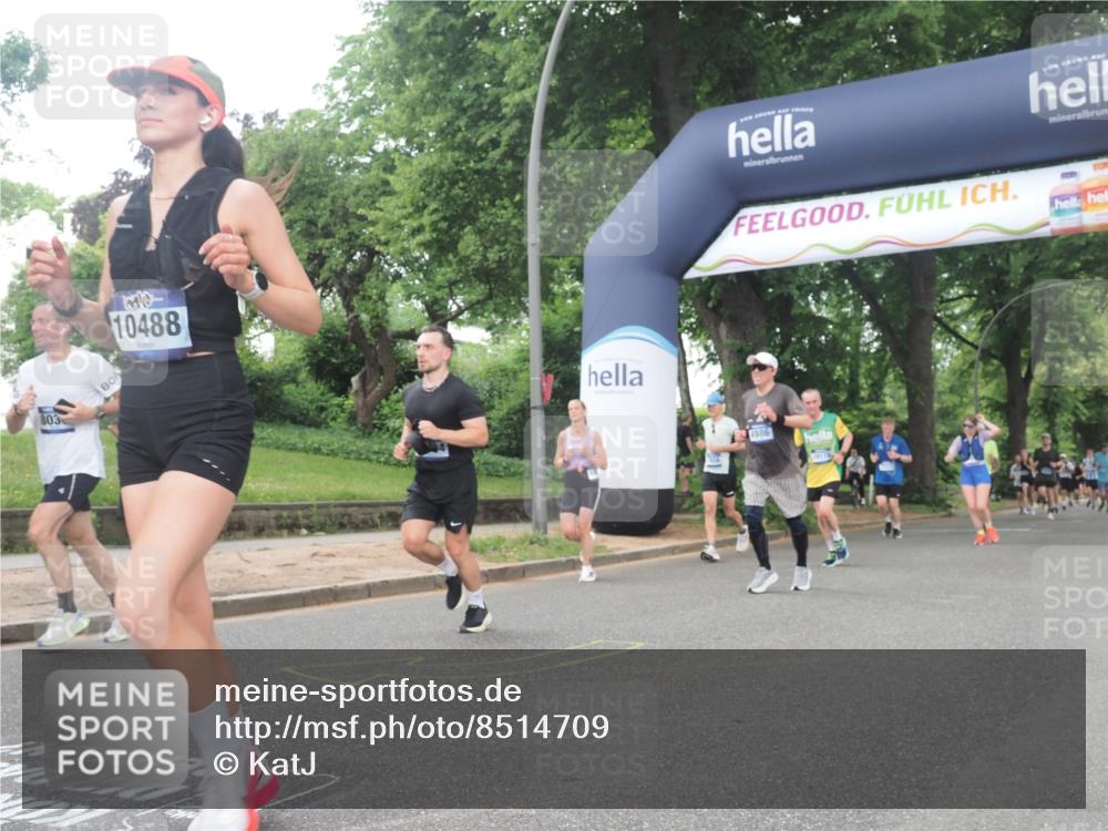 29.06.2025 - hella hamburg halbmarathon KatJ http://msf.ph/oto/8514709 29.06.2025 10:46:20 Zwischen KM18-KM19 2780, 4986, 6220, 8030 meine-sportfotos.de