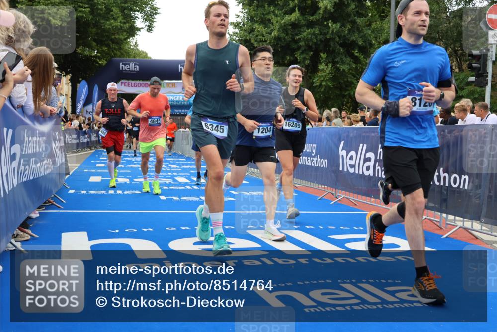 29.06.2025 - hella hamburg halbmarathon Strokosch-Dieckow http://msf.ph/oto/8514764 29.06.2025 11:17:55 Ziel 1067, 1204, 3134, 4845, 6275, 6308, 6314, 6345, 6948, 8128, 8368, 9601, 9802, 10107, 10224, 11602, 11698, 12847, 13296, 14245, 14307, 16209, 17010, 17098, 17187, 17850 meine-sportfotos.de