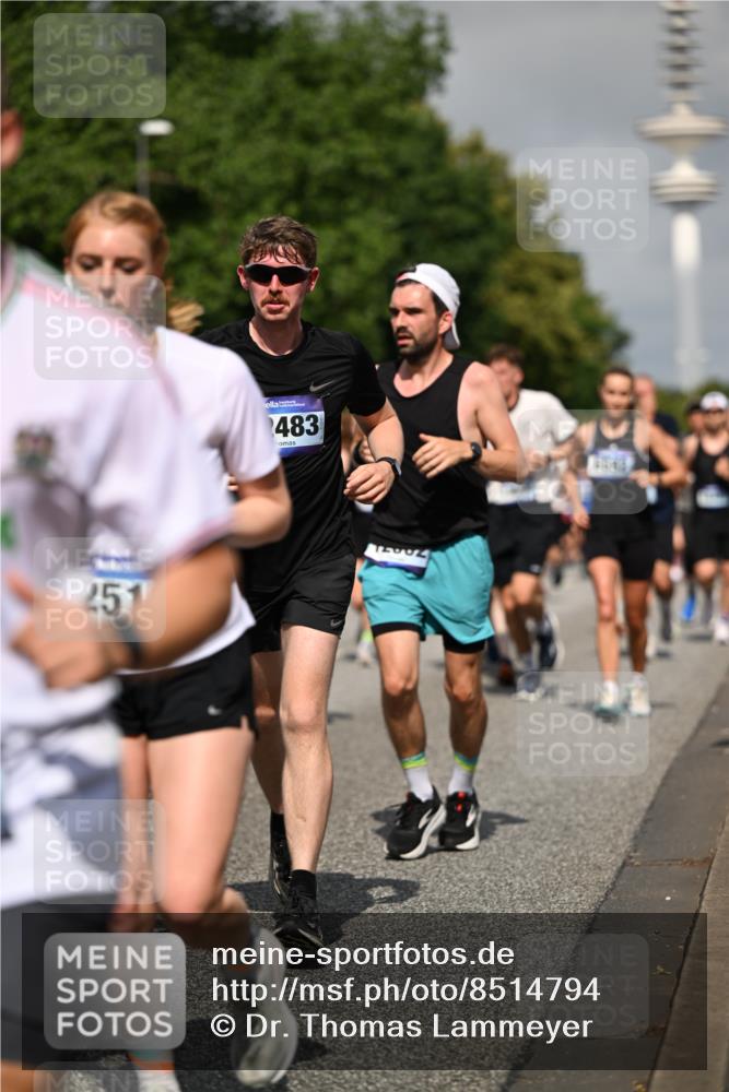 29.06.2025 - hella hamburg halbmarathon Dr. Thomas Lammeyer http://msf.ph/oto/8514794 29.06.2025 10:02:35 Kennedybrücke 1034, 1285, 1410, 1727, 1946, 1951, 2029, 2034, 2518, 2656, 2840, 2883, 3091, 3097, 3334, 3819, 3859, 3952, 4152, 4167, 5077, 5084, 5259, 5305, 5721, 6294, 6433, 6592, 6629, 6657, 6754, 6759, 6877, 7082, 7369, 7716, 7732, 7856, 8393, 8825, 9727, 9770, 10084, 10724, 11212, 11214 meine-sportfotos.de