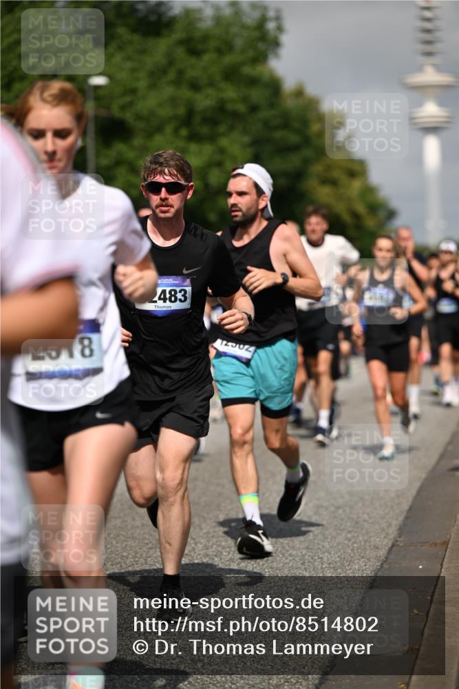 29.06.2025 - hella hamburg halbmarathon Dr. Thomas Lammeyer http://msf.ph/oto/8514802 29.06.2025 10:02:35 Kennedybrücke 1034, 1285, 1410, 1727, 1946, 1951, 2029, 2034, 2518, 2656, 2840, 2883, 3091, 3097, 3334, 3819, 3859, 3952, 4152, 4167, 5077, 5084, 5259, 5305, 5721, 6294, 6433, 6592, 6629, 6657, 6754, 6759, 6877, 7082, 7369, 7716, 7732, 7856, 8393, 8825, 9727, 9770, 10084, 10724, 11212, 11214 meine-sportfotos.de