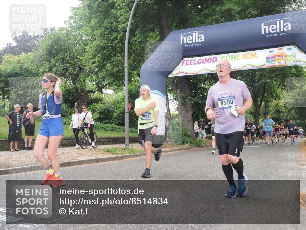 29.06.2025 - hella hamburg halbmarathon KatJ http://msf.ph/oto/8514834 29.06.2025 10:46:24 Zwischen KM18-KM19 4986, 7031, 7223, 7824, 8030, 8509 meine-sportfotos.de