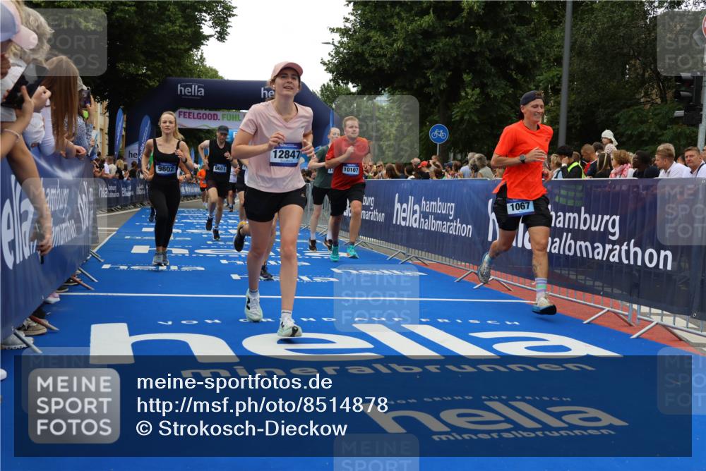 29.06.2025 - hella hamburg halbmarathon Strokosch-Dieckow http://msf.ph/oto/8514878 29.06.2025 11:18:00 Ziel 1067, 1204, 4684, 4845, 6314, 6345, 8128, 8169, 9505, 9601, 9802, 10107, 11102, 11602, 11698, 12847, 13296, 13536, 14245, 14307, 16209, 17098, 17187, 18053 meine-sportfotos.de