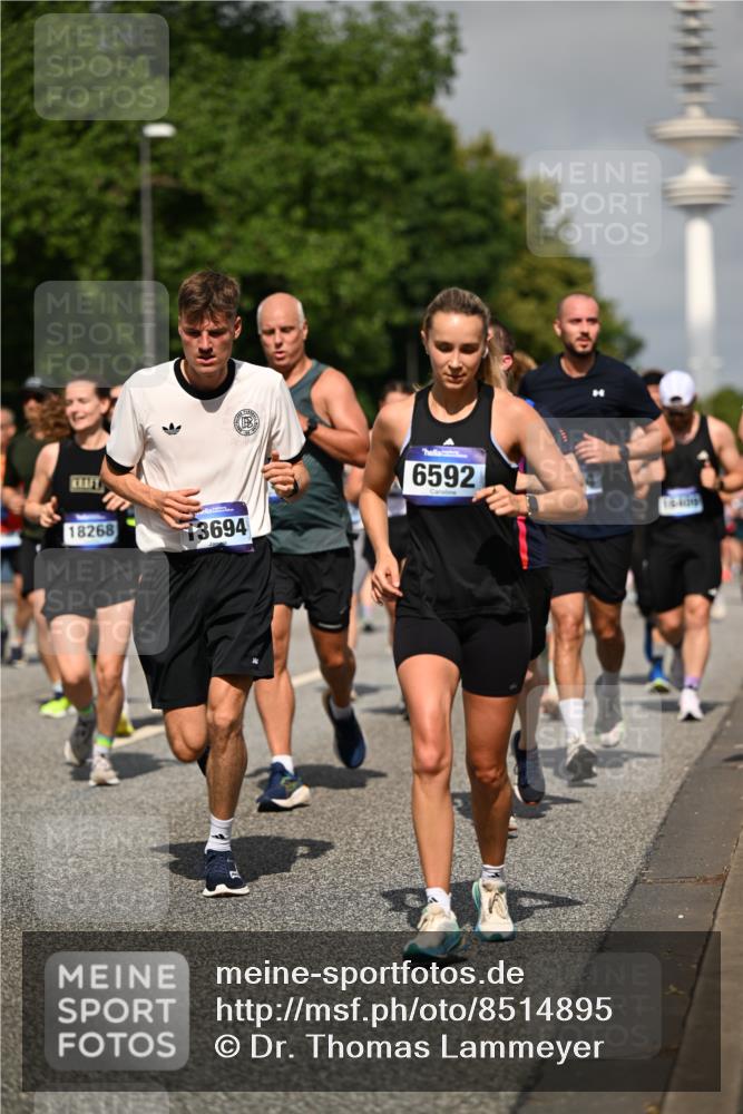 29.06.2025 - hella hamburg halbmarathon Dr. Thomas Lammeyer http://msf.ph/oto/8514895 29.06.2025 10:02:38 Kennedybrücke 1034, 1285, 1410, 1727, 1946, 1951, 2034, 2518, 2656, 2840, 2883, 2907, 3091, 3097, 3334, 3819, 3859, 3952, 4152, 4167, 5077, 5084, 5721, 6294, 6433, 6592, 6629, 6657, 6759, 6877, 7082, 7232, 7369, 7716, 7732, 8068, 8393, 8639, 8721, 9727, 9770, 10084, 10724, 11212 meine-sportfotos.de