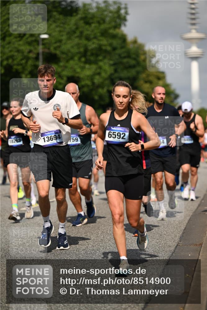 29.06.2025 - hella hamburg halbmarathon Dr. Thomas Lammeyer http://msf.ph/oto/8514900 29.06.2025 10:02:38 Kennedybrücke 1034, 1285, 1410, 1727, 1946, 1951, 2034, 2518, 2656, 2840, 2883, 2907, 3091, 3097, 3334, 3819, 3859, 3952, 4152, 4167, 5077, 5084, 5721, 6294, 6433, 6592, 6629, 6657, 6759, 6877, 7082, 7232, 7369, 7716, 7732, 8068, 8393, 8639, 8721, 9727, 9770, 10084, 10724, 11212 meine-sportfotos.de