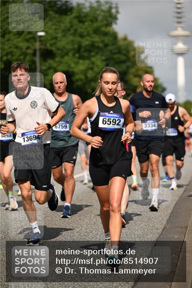 29.06.2025 - hella hamburg halbmarathon Dr. Thomas Lammeyer http://msf.ph/oto/8514907 29.06.2025 10:02:38 Kennedybrücke 1034, 1285, 1410, 1727, 1946, 1951, 2034, 2518, 2656, 2840, 2883, 2907, 3091, 3097, 3334, 3819, 3859, 3952, 4152, 4167, 5077, 5084, 5721, 6294, 6433, 6592, 6629, 6657, 6759, 6877, 7082, 7232, 7369, 7716, 7732, 8068, 8393, 8639, 8721, 9727, 9770, 10084, 10724, 11212 meine-sportfotos.de