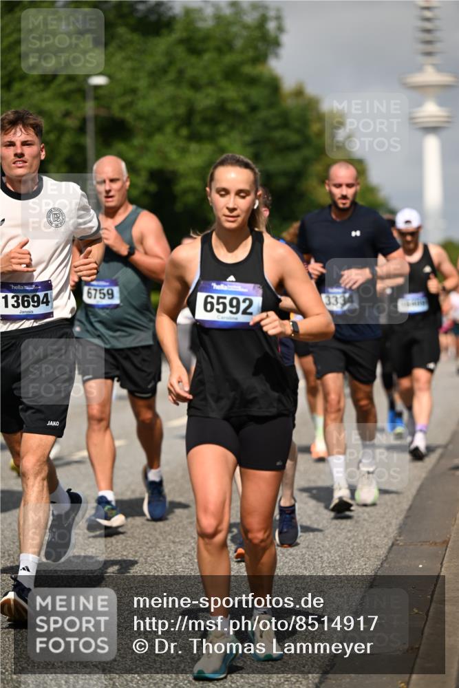 29.06.2025 - hella hamburg halbmarathon Dr. Thomas Lammeyer http://msf.ph/oto/8514917 29.06.2025 10:02:38 Kennedybrücke 1034, 1285, 1410, 1727, 1946, 1951, 2034, 2518, 2656, 2840, 2883, 2907, 3091, 3097, 3334, 3819, 3859, 3952, 4152, 4167, 5077, 5084, 5721, 6294, 6433, 6592, 6629, 6657, 6759, 6877, 7082, 7232, 7369, 7716, 7732, 8068, 8393, 8639, 8721, 9727, 9770, 10084, 10724, 11212 meine-sportfotos.de