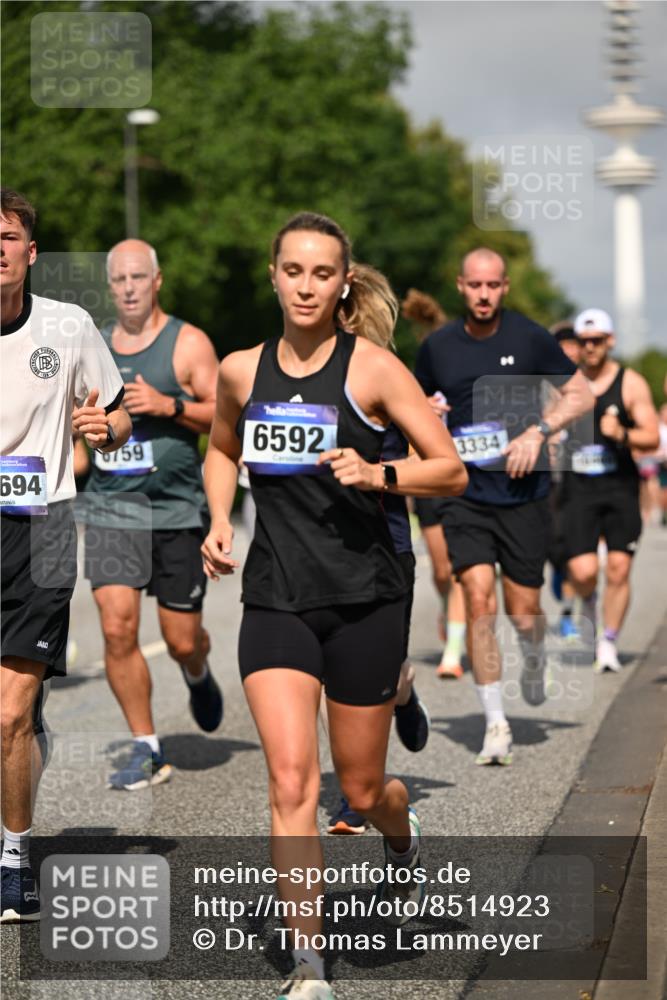 29.06.2025 - hella hamburg halbmarathon Dr. Thomas Lammeyer http://msf.ph/oto/8514923 29.06.2025 10:02:39 Kennedybrücke 1190, 1285, 1410, 1727, 1946, 1951, 2034, 2518, 2656, 2840, 2883, 2907, 3037, 3091, 3097, 3334, 3819, 3859, 3952, 4152, 4167, 5077, 5084, 5721, 6294, 6433, 6592, 6629, 6657, 6759, 6877, 7082, 7232, 7369, 7716, 7732, 8068, 8393, 8639, 8721, 9727, 9770, 10084, 10724, 11212 meine-sportfotos.de