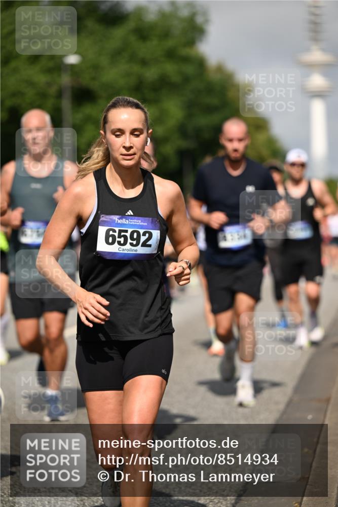 29.06.2025 - hella hamburg halbmarathon Dr. Thomas Lammeyer http://msf.ph/oto/8514934 29.06.2025 10:02:39 Kennedybrücke 1190, 1285, 1410, 1727, 1946, 1951, 2034, 2518, 2656, 2840, 2883, 2907, 3037, 3091, 3097, 3334, 3819, 3859, 3952, 4152, 4167, 5077, 5084, 5721, 6294, 6433, 6592, 6629, 6657, 6759, 6877, 7082, 7232, 7369, 7716, 7732, 8068, 8393, 8639, 8721, 9727, 9770, 10084, 10724, 11212 meine-sportfotos.de