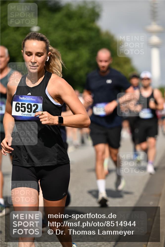 29.06.2025 - hella hamburg halbmarathon Dr. Thomas Lammeyer http://msf.ph/oto/8514944 29.06.2025 10:02:39 Kennedybrücke 1190, 1285, 1410, 1727, 1946, 1951, 2034, 2518, 2656, 2840, 2883, 2907, 3037, 3091, 3097, 3334, 3819, 3859, 3952, 4152, 4167, 5077, 5084, 5721, 6294, 6433, 6592, 6629, 6657, 6759, 6877, 7082, 7232, 7369, 7716, 7732, 8068, 8393, 8639, 8721, 9727, 9770, 10084, 10724, 11212 meine-sportfotos.de