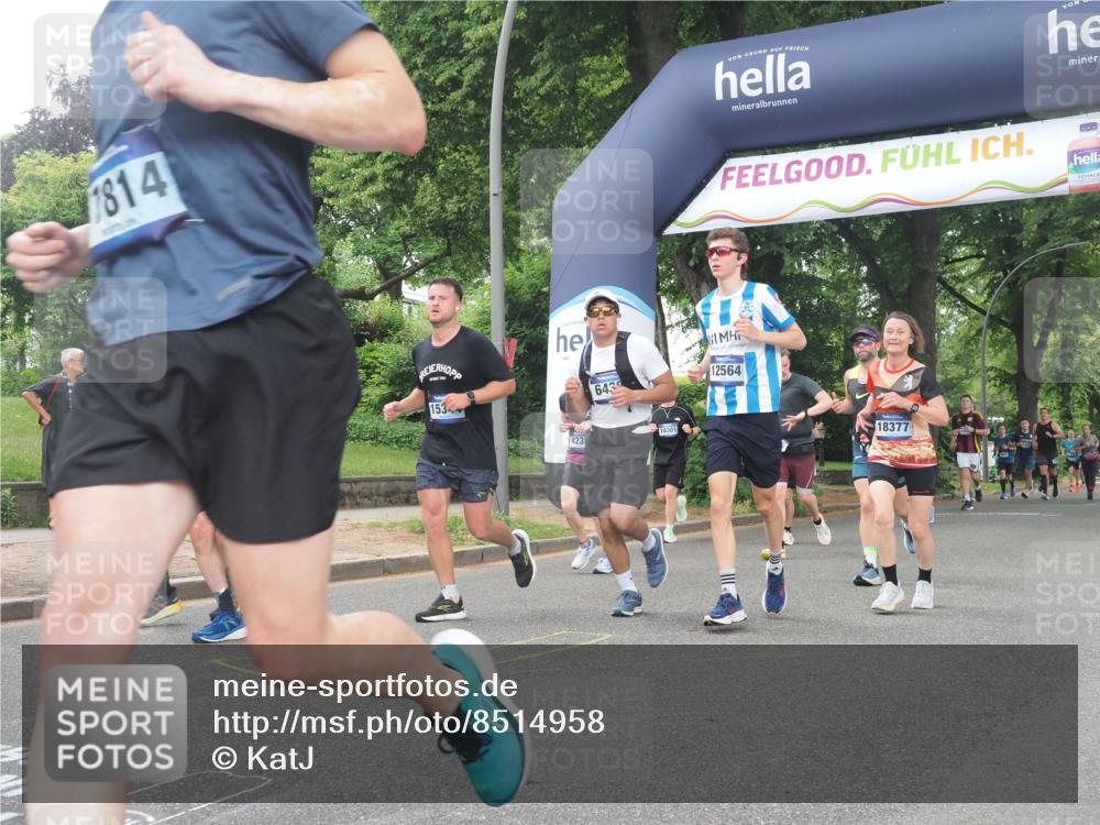29.06.2025 - hella hamburg halbmarathon KatJ http://msf.ph/oto/8514958 29.06.2025 10:46:30 Zwischen KM18-KM19 6438, 6470, 7031, 8326 meine-sportfotos.de