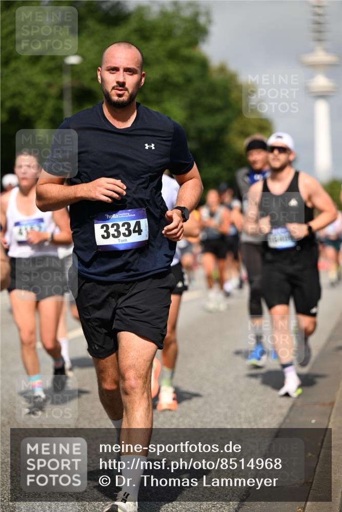 29.06.2025 - hella hamburg halbmarathon Dr. Thomas Lammeyer http://msf.ph/oto/8514968 29.06.2025 10:02:40 Kennedybrücke 1190, 1285, 1410, 1485, 1727, 1946, 1951, 2034, 2518, 2656, 2840, 2883, 2907, 3037, 3091, 3097, 3334, 3715, 3859, 3952, 4152, 4167, 5077, 5084, 5721, 6294, 6433, 6592, 6629, 6657, 6759, 6877, 7082, 7232, 7369, 7716, 7732, 8068, 8322, 8393, 8639, 8721, 9727, 9770, 10724, 11212 meine-sportfotos.de