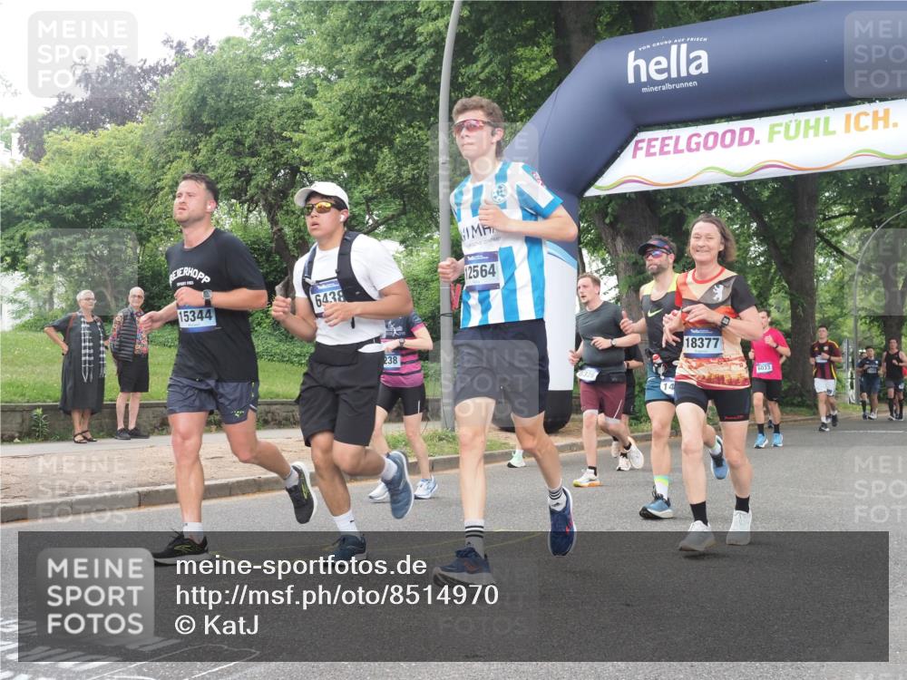 29.06.2025 - hella hamburg halbmarathon KatJ http://msf.ph/oto/8514970 29.06.2025 10:46:31 Zwischen KM18-KM19 4238, 6033, 6438, 6470, 8326 meine-sportfotos.de
