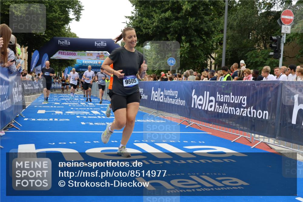 29.06.2025 - hella hamburg halbmarathon Strokosch-Dieckow http://msf.ph/oto/8514977 29.06.2025 11:18:06 Ziel 1067, 4190, 4266, 4684, 8169, 9505, 9601, 9802, 10035, 10107, 10609, 11102, 11698, 12847, 13536, 13660, 17098, 17187, 18053 meine-sportfotos.de