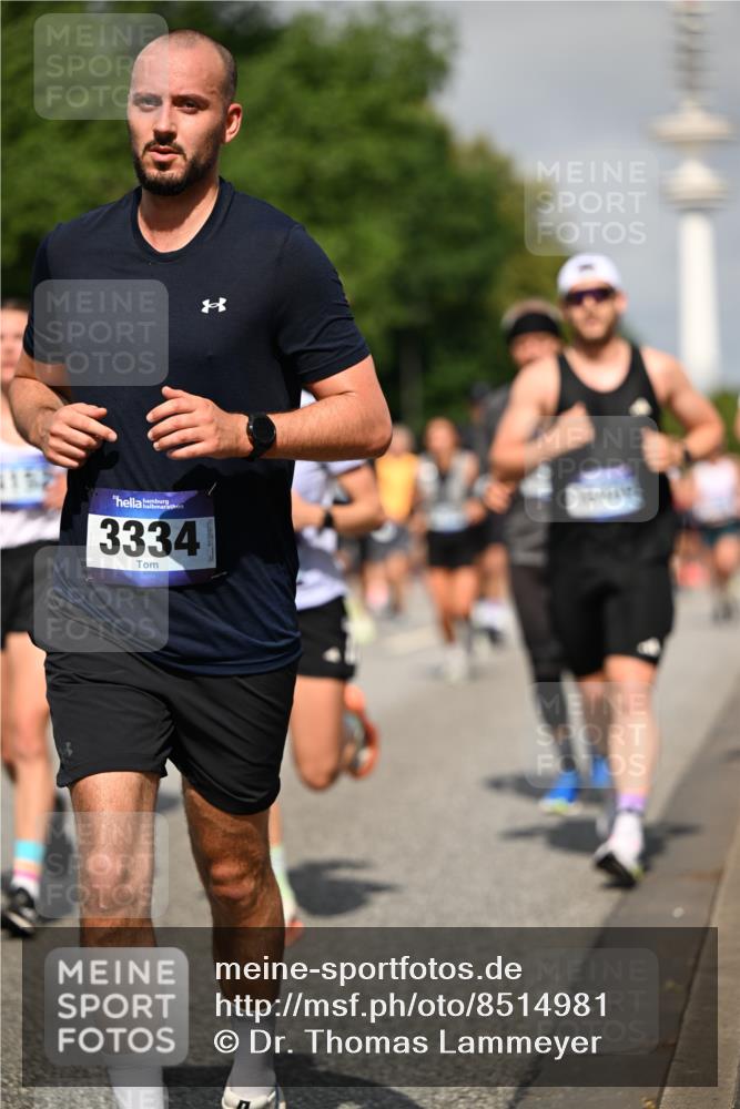 29.06.2025 - hella hamburg halbmarathon Dr. Thomas Lammeyer http://msf.ph/oto/8514981 29.06.2025 10:02:41 Kennedybrücke 1190, 1285, 1410, 1485, 1727, 1946, 1951, 2034, 2518, 2656, 2840, 2883, 2907, 3037, 3091, 3097, 3334, 3715, 3859, 3952, 4152, 4167, 5077, 5084, 5721, 6294, 6433, 6592, 6629, 6657, 6759, 6877, 7082, 7232, 7369, 7716, 7732, 8068, 8322, 8393, 8639, 8721, 9727, 9770, 10724, 11212 meine-sportfotos.de