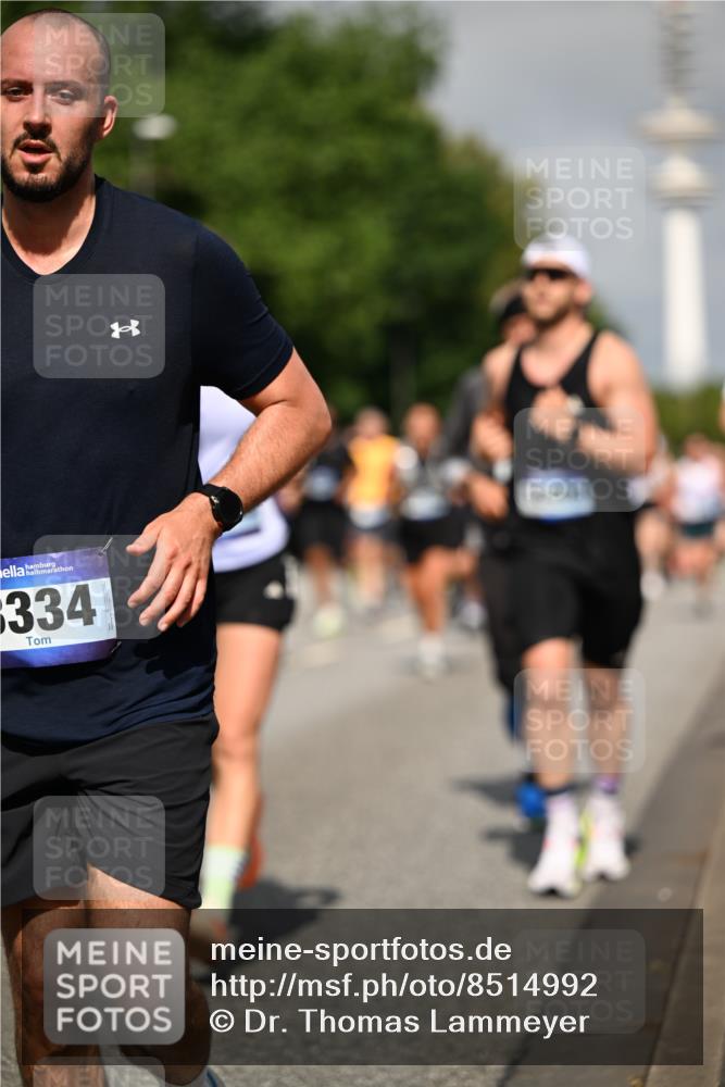 29.06.2025 - hella hamburg halbmarathon Dr. Thomas Lammeyer http://msf.ph/oto/8514992 29.06.2025 10:02:41 Kennedybrücke 1190, 1285, 1410, 1485, 1727, 1946, 1951, 2034, 2518, 2656, 2840, 2883, 2907, 3037, 3091, 3097, 3334, 3715, 3859, 3952, 4152, 4167, 5077, 5084, 5721, 6294, 6433, 6592, 6629, 6657, 6759, 6877, 7082, 7232, 7369, 7716, 7732, 8068, 8322, 8393, 8639, 8721, 9727, 9770, 10724, 11212 meine-sportfotos.de
