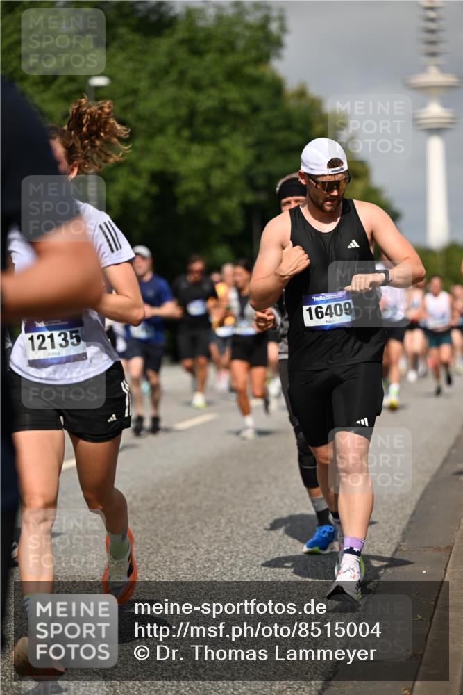 29.06.2025 - hella hamburg halbmarathon Dr. Thomas Lammeyer http://msf.ph/oto/8515004 29.06.2025 10:02:41 Kennedybrücke 1190, 1285, 1410, 1485, 1727, 1946, 1951, 2034, 2518, 2656, 2840, 2883, 2907, 3037, 3091, 3097, 3334, 3715, 3859, 3952, 4152, 4167, 5077, 5084, 5721, 6294, 6433, 6592, 6629, 6657, 6759, 6877, 7082, 7232, 7369, 7716, 7732, 8068, 8322, 8393, 8639, 8721, 9727, 9770, 10724, 11212 meine-sportfotos.de