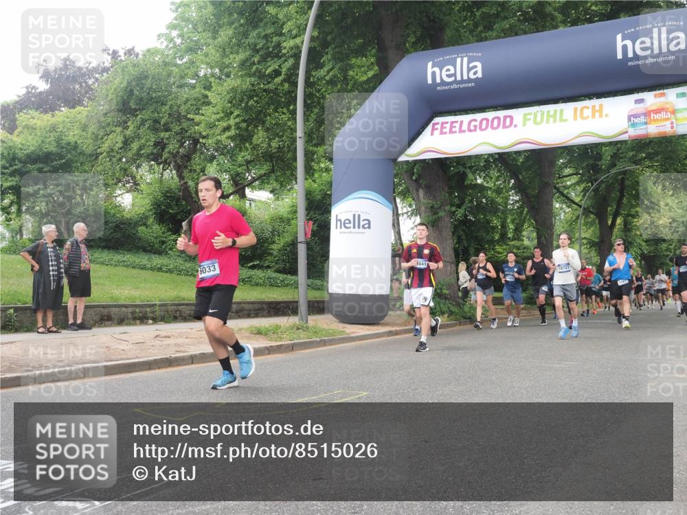 29.06.2025 - hella hamburg halbmarathon KatJ http://msf.ph/oto/8515026 29.06.2025 10:46:34 Zwischen KM18-KM19 4238, 6033, 6438, 6754, 8326 meine-sportfotos.de