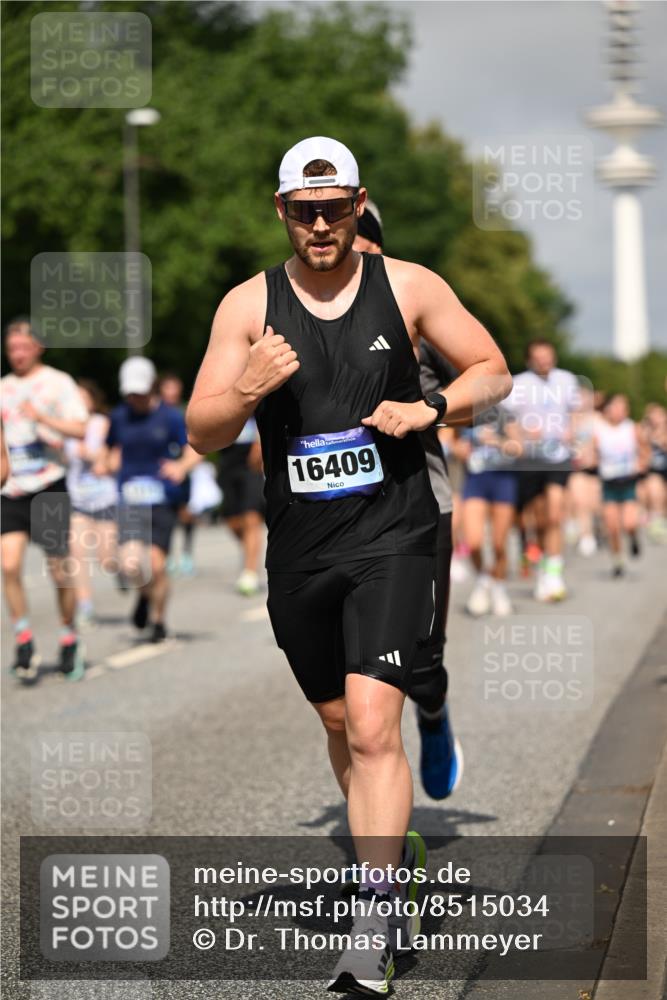 29.06.2025 - hella hamburg halbmarathon Dr. Thomas Lammeyer http://msf.ph/oto/8515034 29.06.2025 10:02:42 Kennedybrücke 1190, 1285, 1410, 1485, 1727, 1946, 1951, 2034, 2518, 2656, 2840, 2883, 2907, 3037, 3091, 3097, 3334, 3715, 3859, 3952, 4152, 4167, 5077, 5084, 6294, 6433, 6592, 6629, 6657, 6759, 6877, 7082, 7232, 7369, 7716, 7732, 8068, 8322, 8393, 8639, 8721, 8798, 9727, 9770, 10724, 11212 meine-sportfotos.de