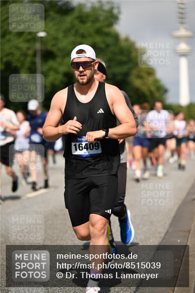 29.06.2025 - hella hamburg halbmarathon Dr. Thomas Lammeyer http://msf.ph/oto/8515039 29.06.2025 10:02:42 Kennedybrücke 1190, 1285, 1410, 1485, 1727, 1946, 1951, 2034, 2518, 2656, 2840, 2883, 2907, 3037, 3091, 3097, 3334, 3715, 3859, 3952, 4152, 4167, 5077, 5084, 6294, 6433, 6592, 6629, 6657, 6759, 6877, 7082, 7232, 7369, 7716, 7732, 8068, 8322, 8393, 8639, 8721, 8798, 9727, 9770, 10724, 11212 meine-sportfotos.de