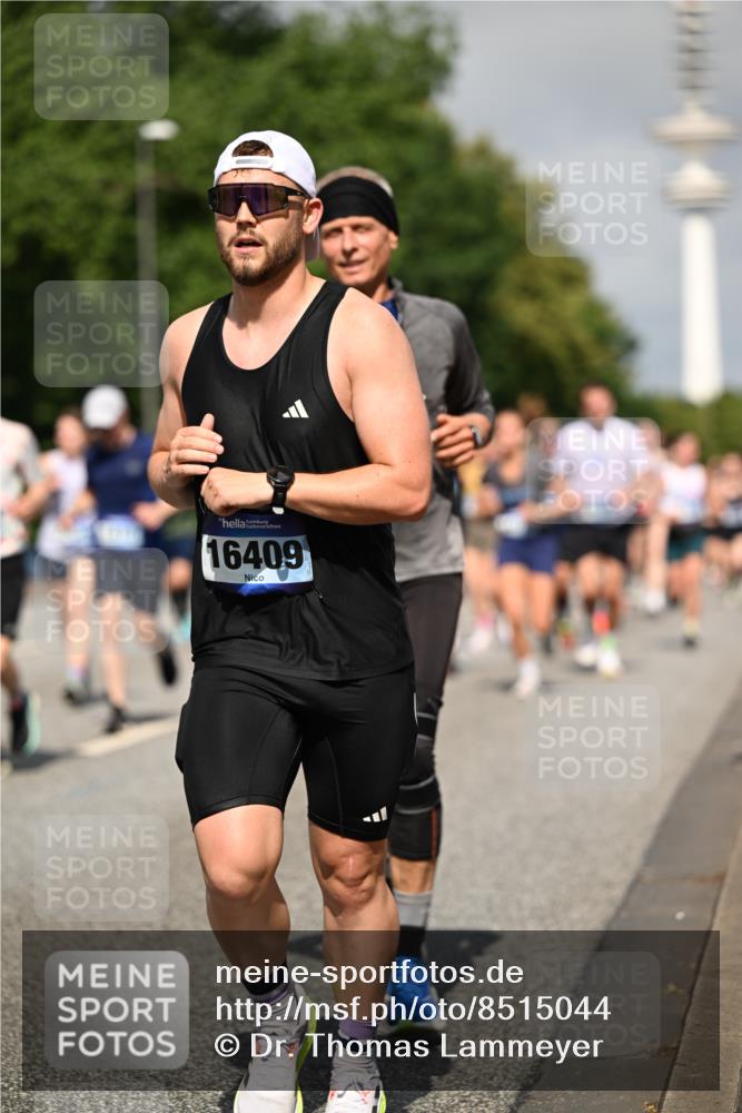 29.06.2025 - hella hamburg halbmarathon Dr. Thomas Lammeyer http://msf.ph/oto/8515044 29.06.2025 10:02:42 Kennedybrücke 1190, 1285, 1410, 1485, 1727, 1946, 1951, 2034, 2518, 2656, 2840, 2883, 2907, 3037, 3091, 3097, 3334, 3715, 3859, 3952, 4152, 4167, 5077, 5084, 6294, 6433, 6592, 6629, 6657, 6759, 6877, 7082, 7232, 7369, 7716, 7732, 8068, 8322, 8393, 8639, 8721, 8798, 9727, 9770, 10724, 11212 meine-sportfotos.de