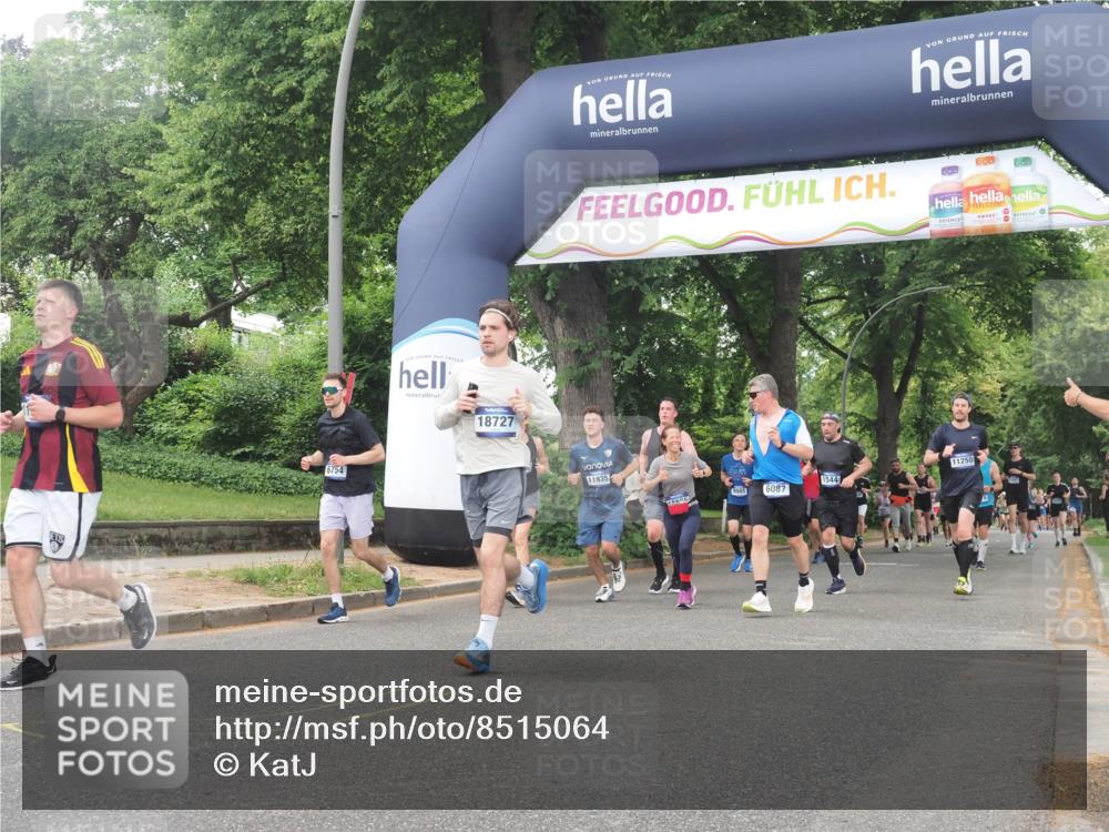 29.06.2025 - hella hamburg halbmarathon KatJ http://msf.ph/oto/8515064 29.06.2025 10:46:36 Zwischen KM18-KM19 1019, 1544, 2730, 4238, 6033, 6087, 6438, 6754, 8326 meine-sportfotos.de