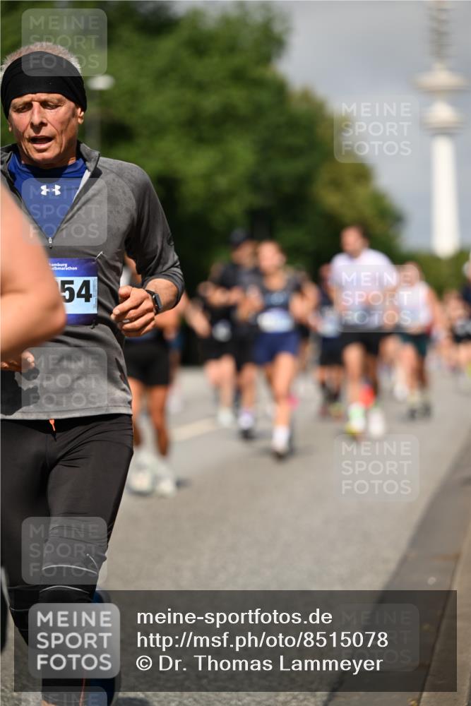 29.06.2025 - hella hamburg halbmarathon Dr. Thomas Lammeyer http://msf.ph/oto/8515078 29.06.2025 10:02:43 Kennedybrücke 1190, 1410, 1485, 1727, 1946, 1951, 1972, 2034, 2518, 2656, 2840, 2883, 2907, 3037, 3091, 3097, 3334, 3715, 3859, 3952, 4152, 4167, 5077, 5084, 5492, 6294, 6399, 6433, 6592, 6629, 6657, 6759, 6877, 7082, 7232, 7369, 7716, 7732, 8068, 8322, 8393, 8639, 8721, 8798, 9727, 9770, 10724, 11212 meine-sportfotos.de