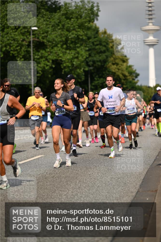 29.06.2025 - hella hamburg halbmarathon Dr. Thomas Lammeyer http://msf.ph/oto/8515101 29.06.2025 10:02:44 Kennedybrücke 1190, 1410, 1485, 1727, 1946, 1951, 1972, 2518, 2656, 2840, 2883, 2907, 3037, 3091, 3097, 3334, 3715, 3859, 3952, 4152, 4167, 5077, 5084, 5492, 6294, 6390, 6399, 6433, 6592, 6629, 6657, 6759, 6877, 7082, 7232, 7369, 7716, 7732, 8068, 8322, 8393, 8639, 8721, 8772, 8798, 9727, 9770, 10724, 11212 meine-sportfotos.de